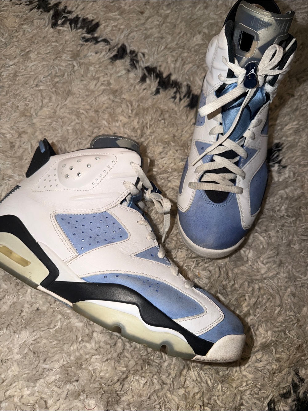 Jordan Retro 6 Unc High Top Sneakers - White & Light Blue Size 9